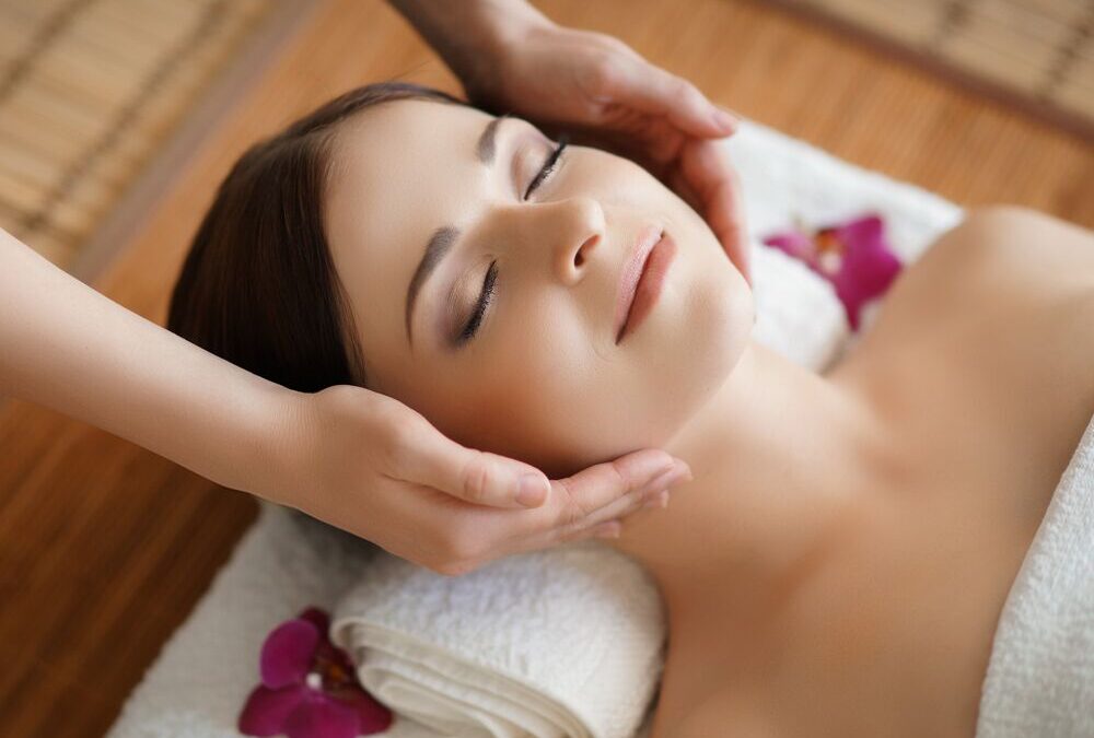 Facial Massage: A Holistic Approach to Radiant Skin and Relaxation