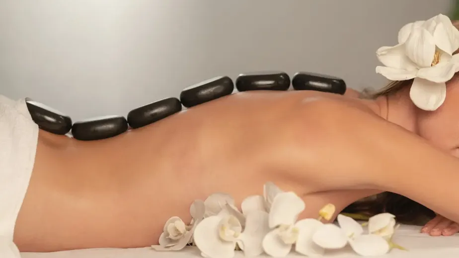 hot-stone-therapy